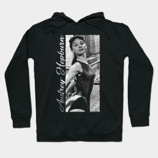 Icon Of Style Audrey Hepburn Fashion Icon T-Shirt Hoodie